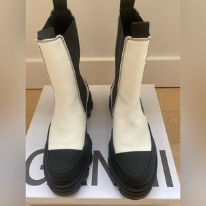 GANNI Low Chelsea Lug Sole Boot, size 39